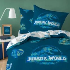 Jurassic World Dekbedovertrek Badges - Eenpersoons - 140 X 200 Cm - Katoen -Knusse Nacht 1000025507 0102