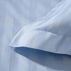 Damai Dekbedovertrek Katoen-satijn - 140x200/220cm - Blauw 8 Damai Dekbedovertrek Katoen-satijn - 140x200/220cm - Blauw -Knusse Nacht 1000030623 0102