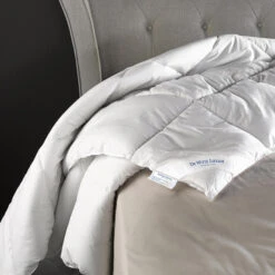 De Witte Lietaer Dekbed Dream 4 Seasons - 240 X 220 Cm - Polyestervulling -Knusse Nacht 1000032156 0103