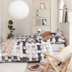 Ariadne At Home Dekbedovertrek Comfort Zwart - Wit-Lits-jumeaux (240 X 200/22... -Knusse Nacht 1000045165 0102