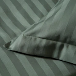 Damai Dekbedovertrek Katoen-satijn - 200x200/220cm - Groen Gestreept -Knusse Nacht 1000051498 0102