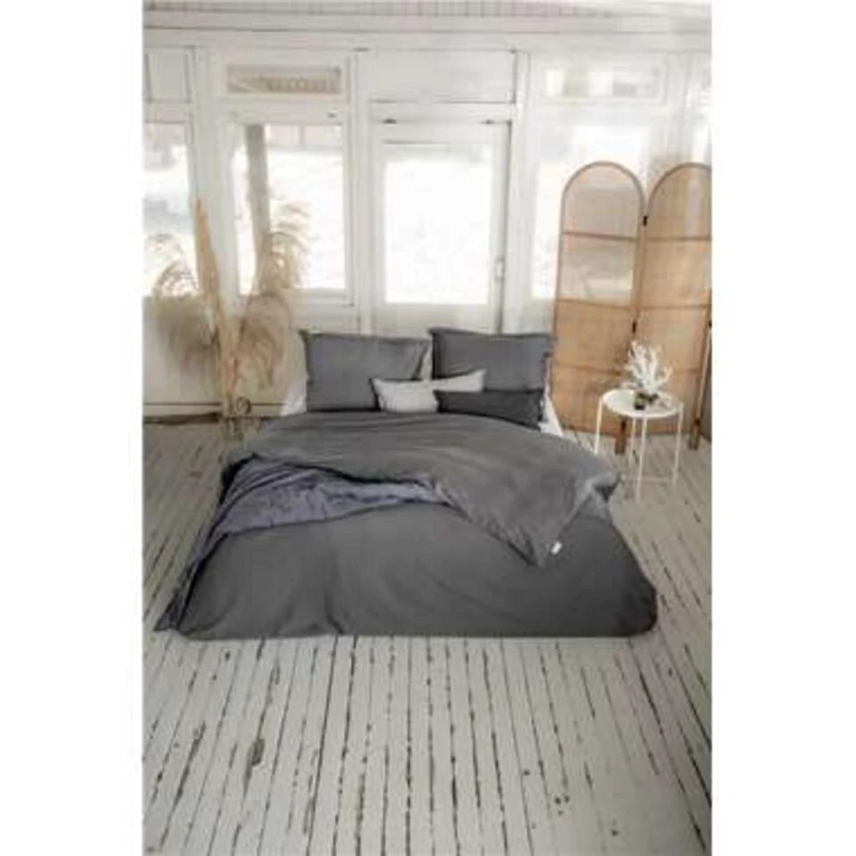 Walra - Dekbedovertrek Vintage Satin - 200x220 Cm - Antraciet 6 Walra - Dekbedovertrek Vintage Satin - 200x220 Cm - Antraciet - Afbeelding 4