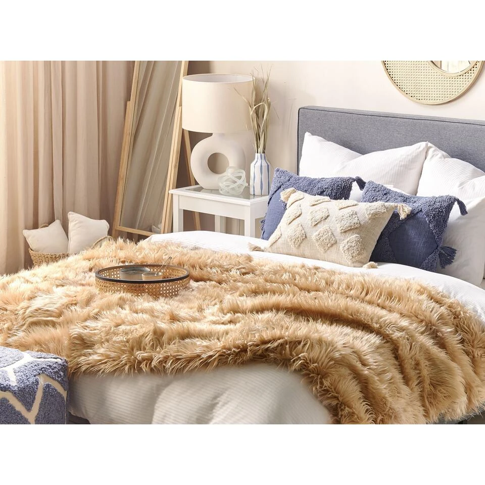 Beliani Sprei DELICE - Bruin Acryl 4 Beliani Sprei DELICE - Bruin Acryl - Afbeelding 2